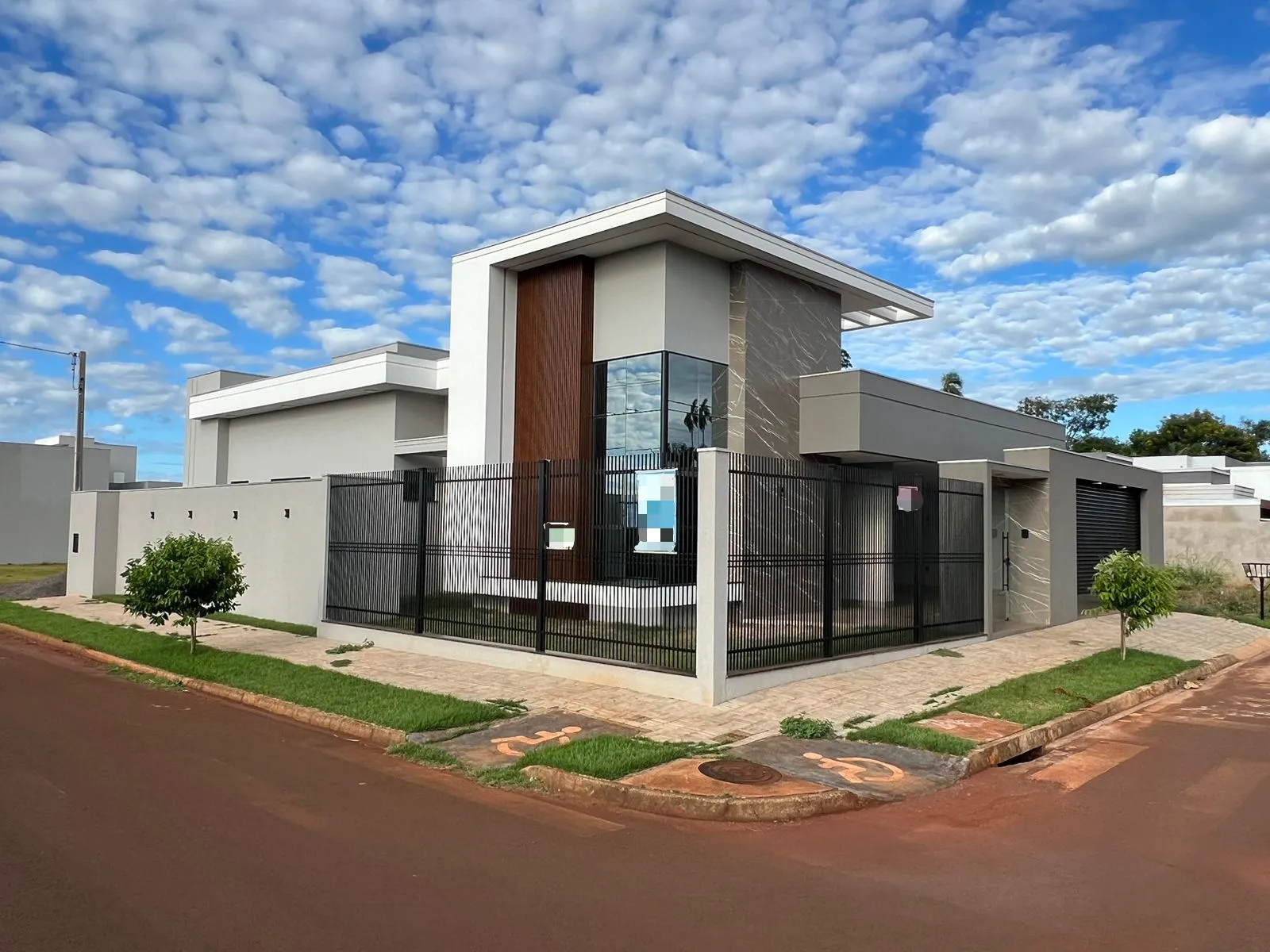 Casa de Alto Padrão com Pé Direito Alto – Jardim Alemanha, Palotina, PR!